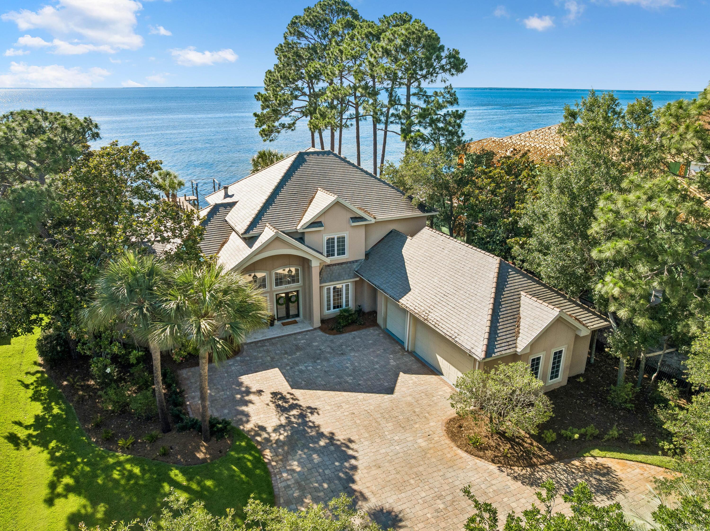 Image 1: 3217 Bay Estates