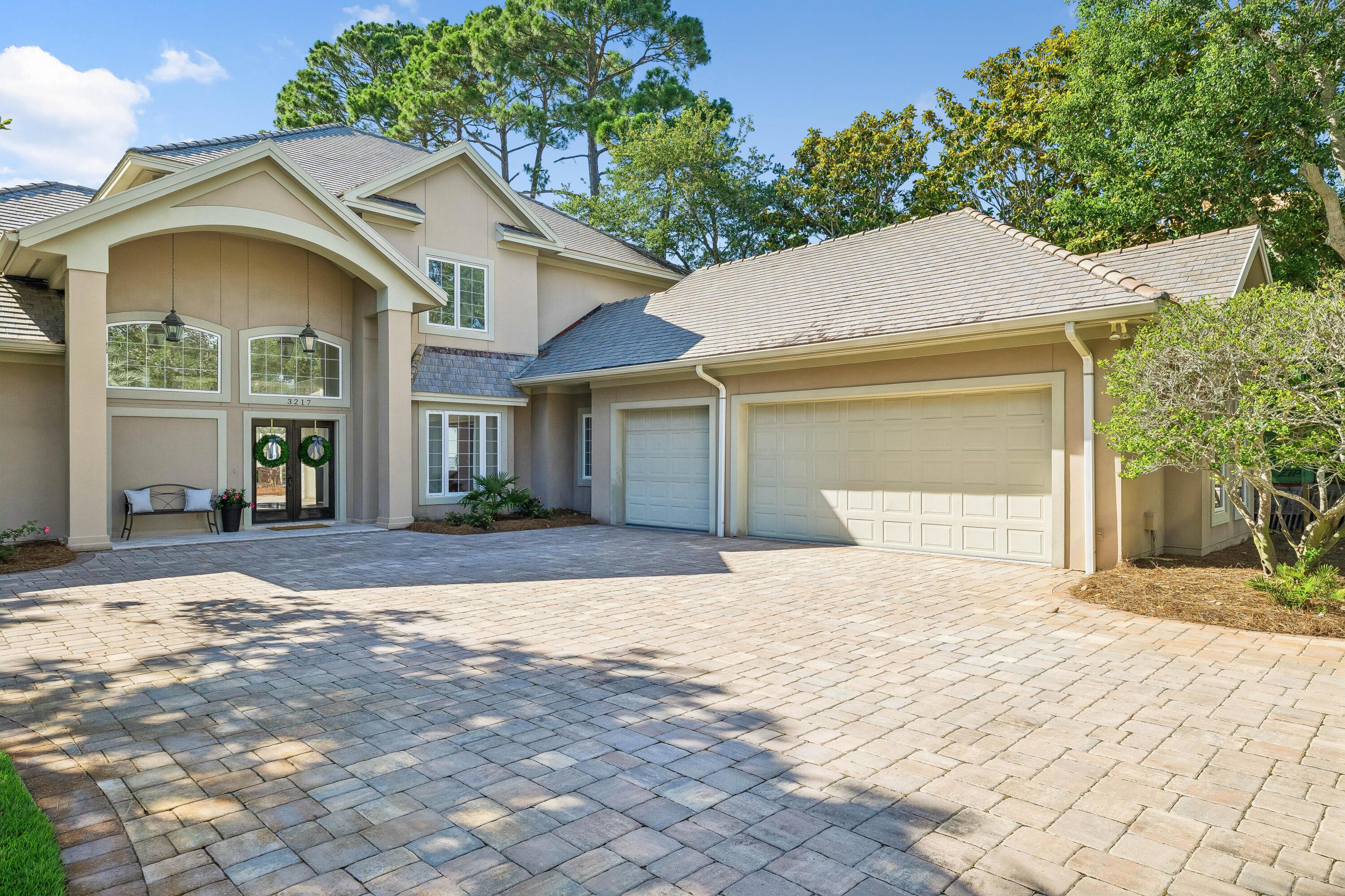 Image 3: 3217 Bay Estates