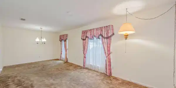 Image 4: 6-web-or-mls-17-8th-ave