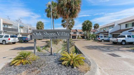 6473 Oakshore Drive