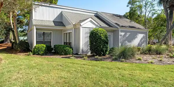 727 Sandpiper Place