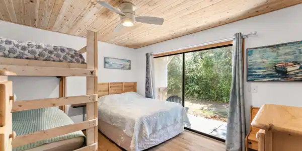 Image 4: Bedroom 2