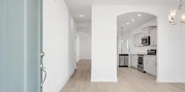 Image 4: 455 Alleyoak Lane-01