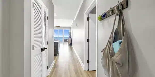 Image 2: 2-web-or-mls-DSC03773
