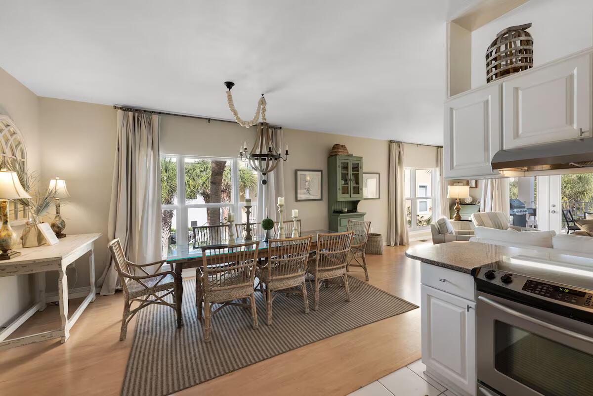 Image 4: Kitchen View