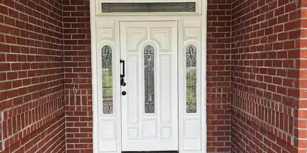 Image 4: 04_Front Door