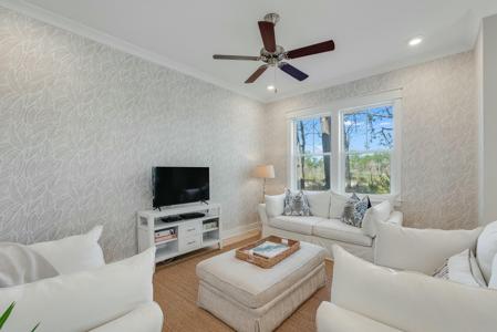156 E Pine Lands Loop