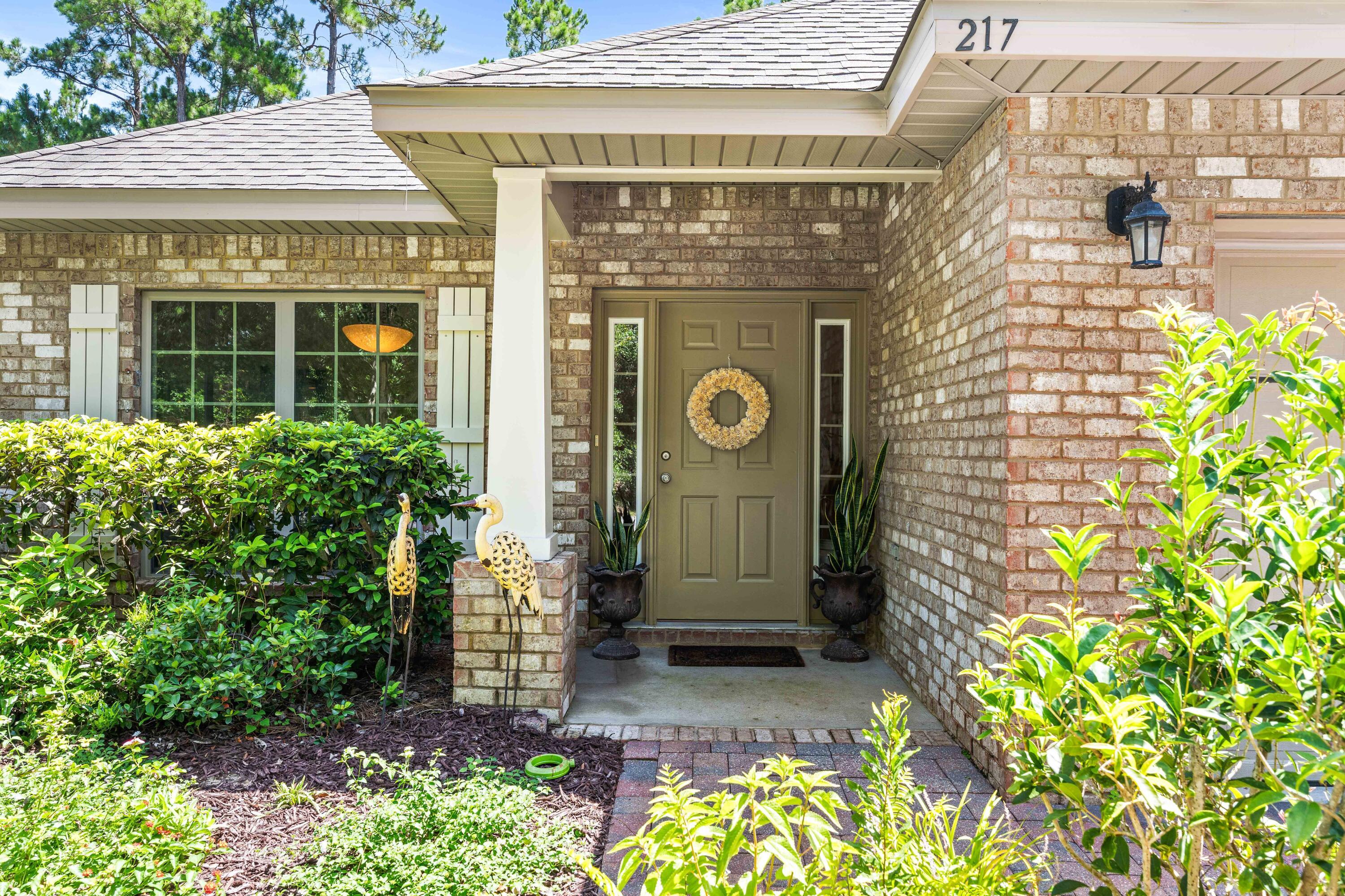 Image 4: Front Entry