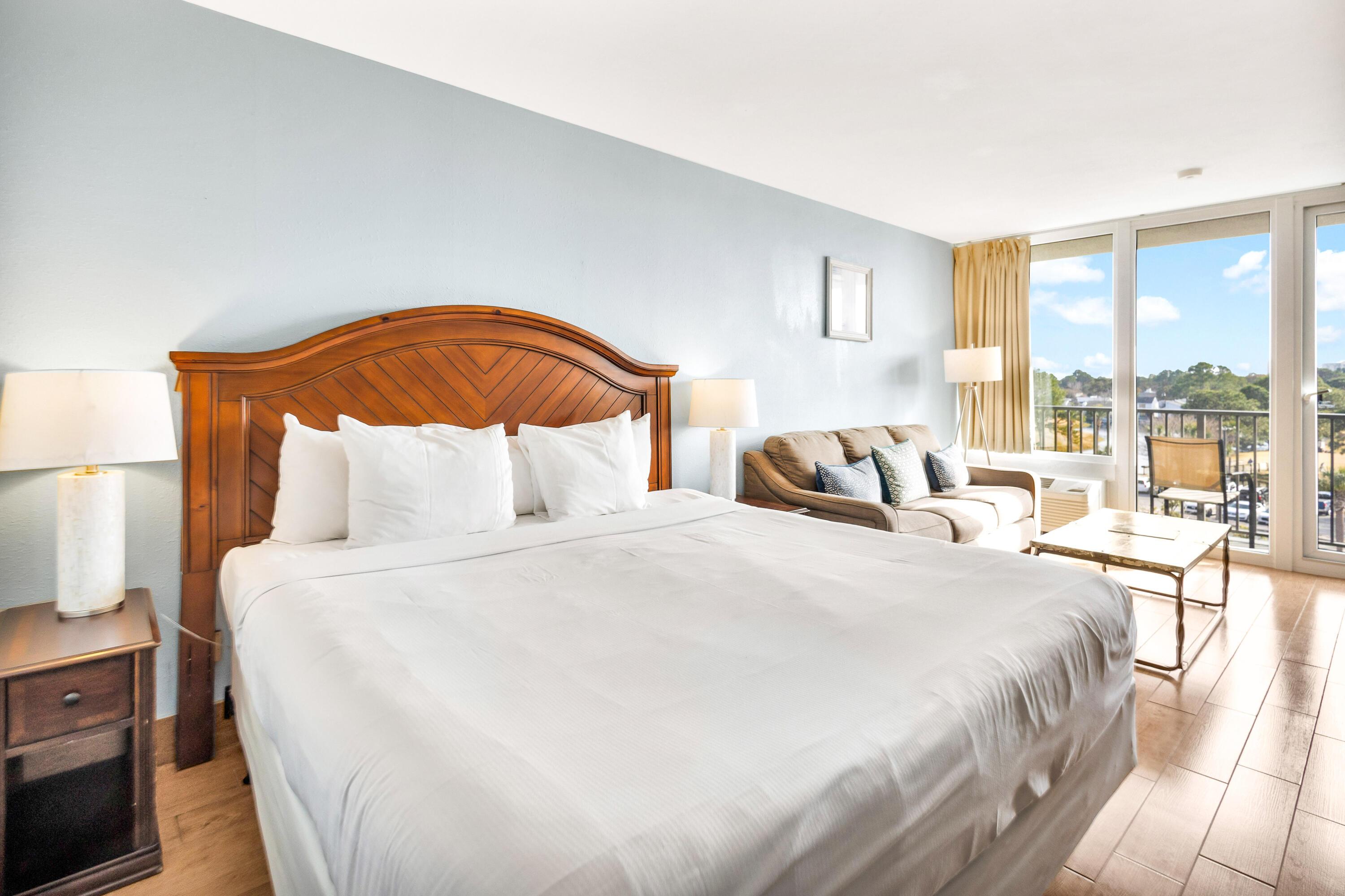 Image 2: King bed