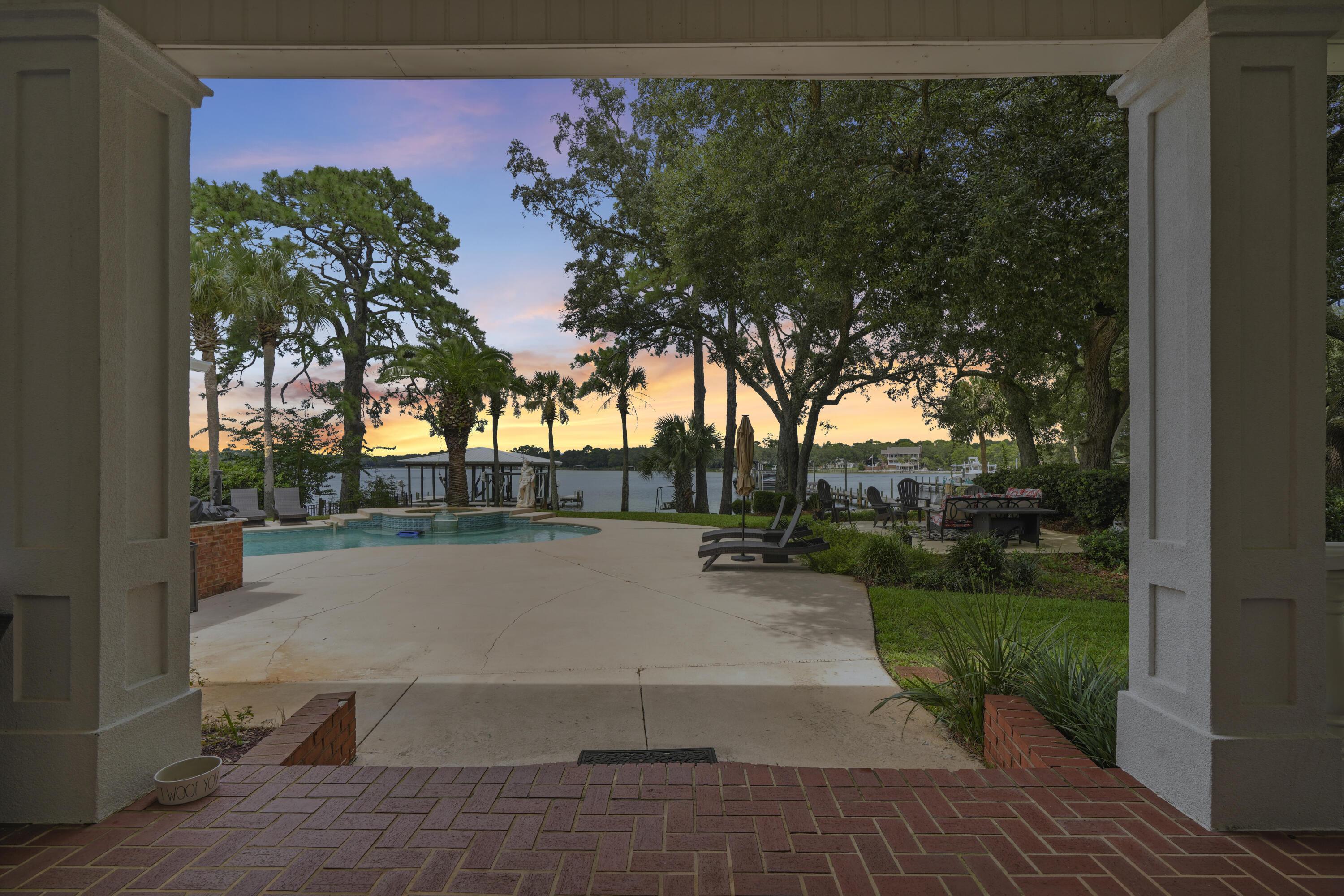 Image 4: Back Porch