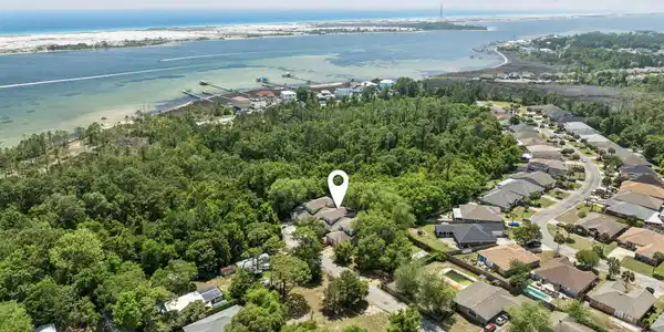 Image 2: 2Array_122DolphinRd-2