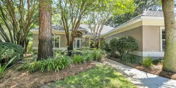 4046 Indian Trail