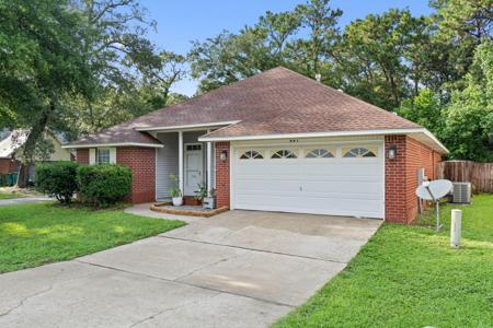 961 Claeven Circle