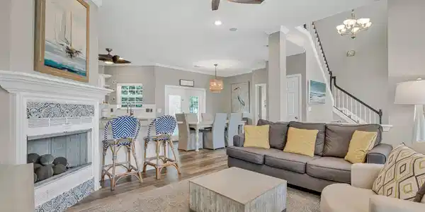 597 Avalon Boulevard