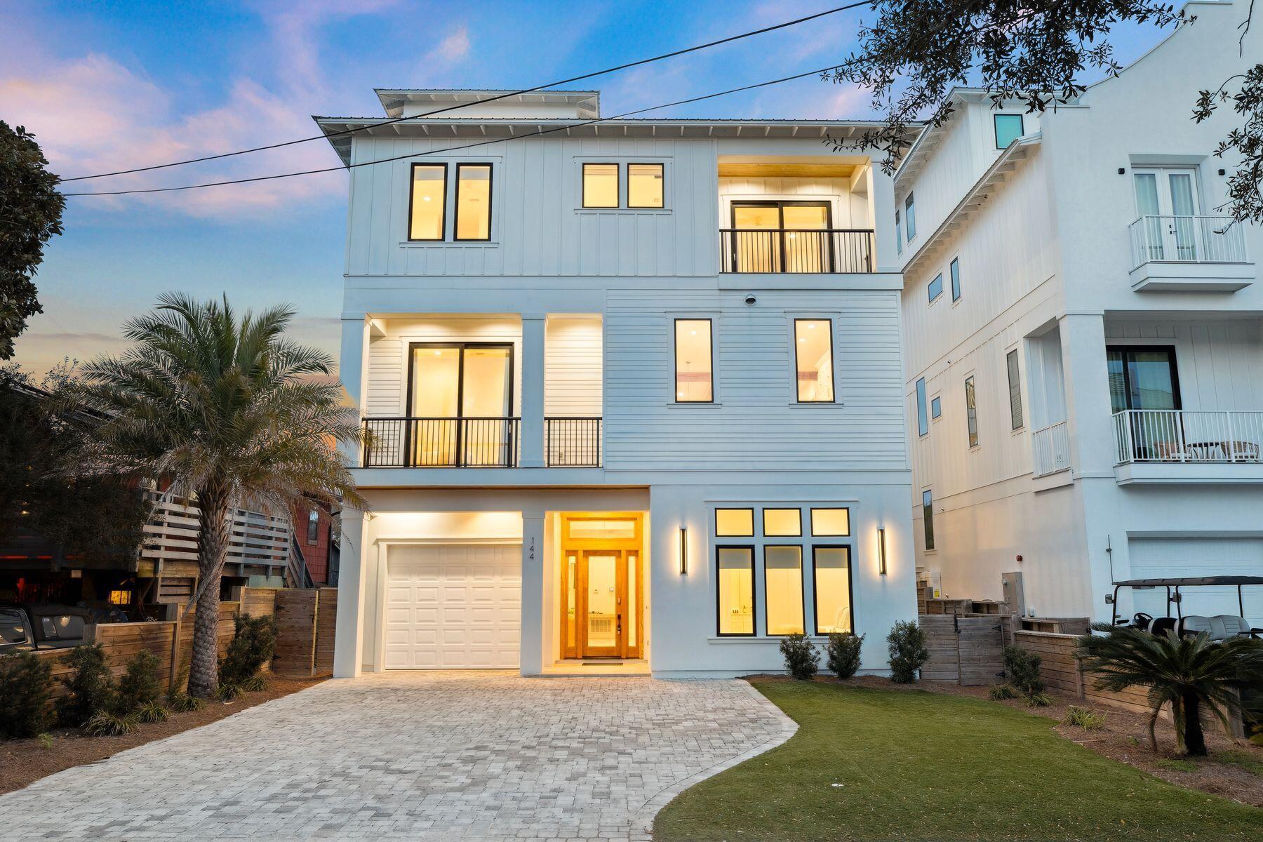 Image 1: Modern Beach House