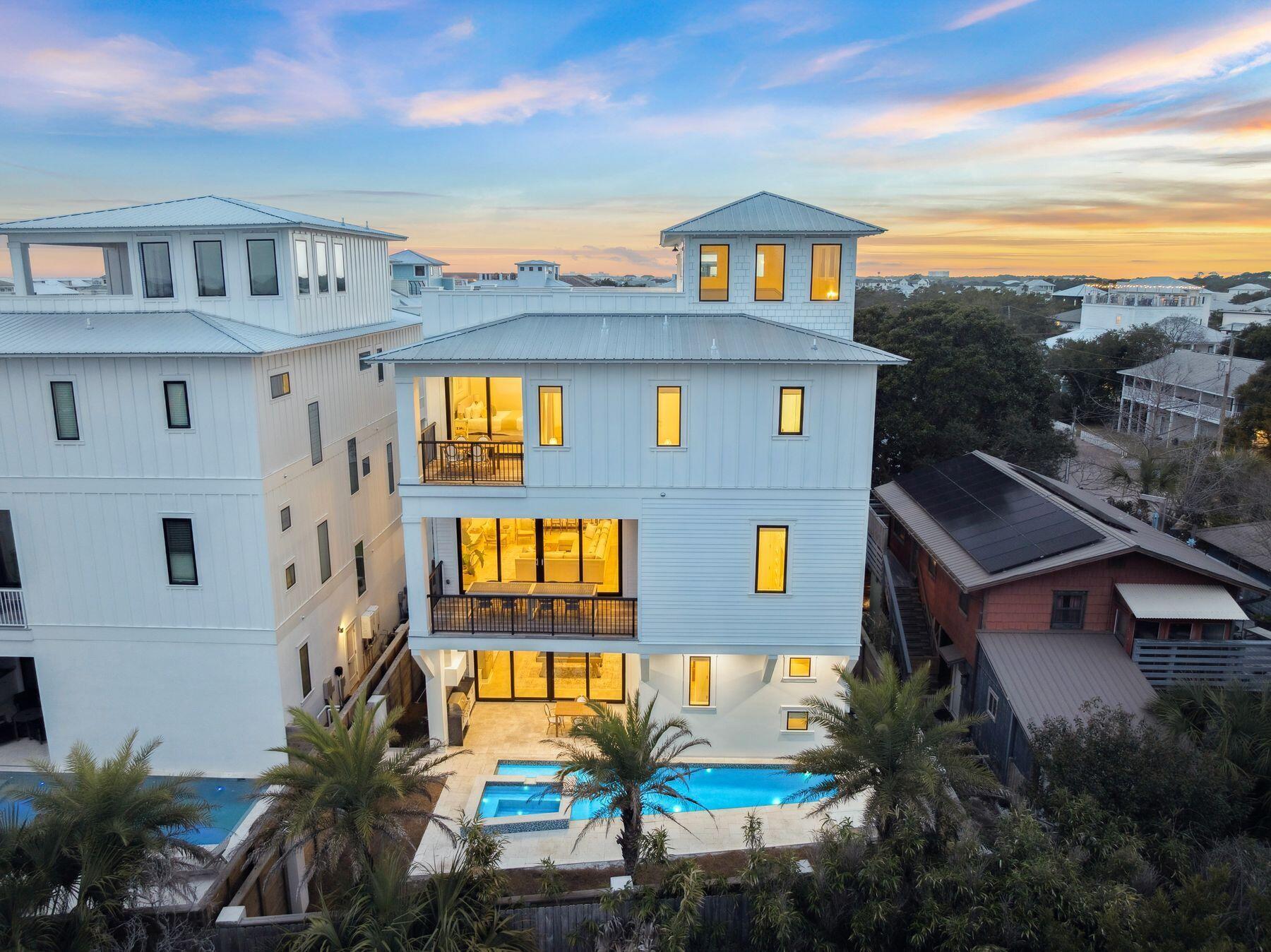 Image 2: Porches on every level
