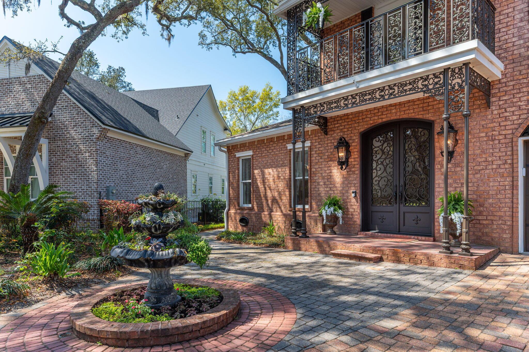 Image 3: Grand Entry