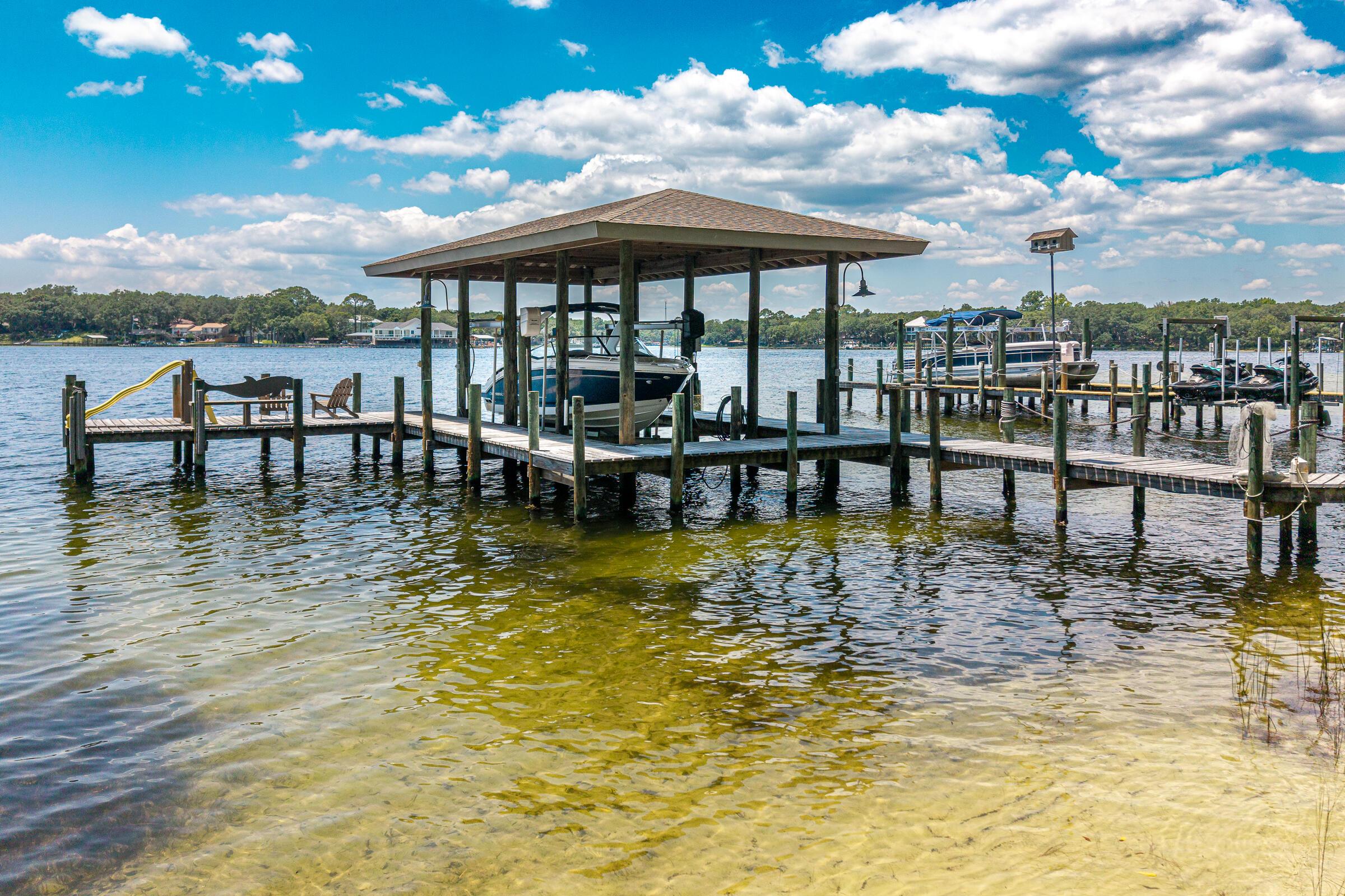 Image 4: Dock with Boat Lift