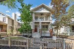 1312 E Lakewalk