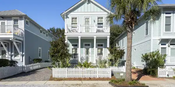 148 Parkshore Drive
