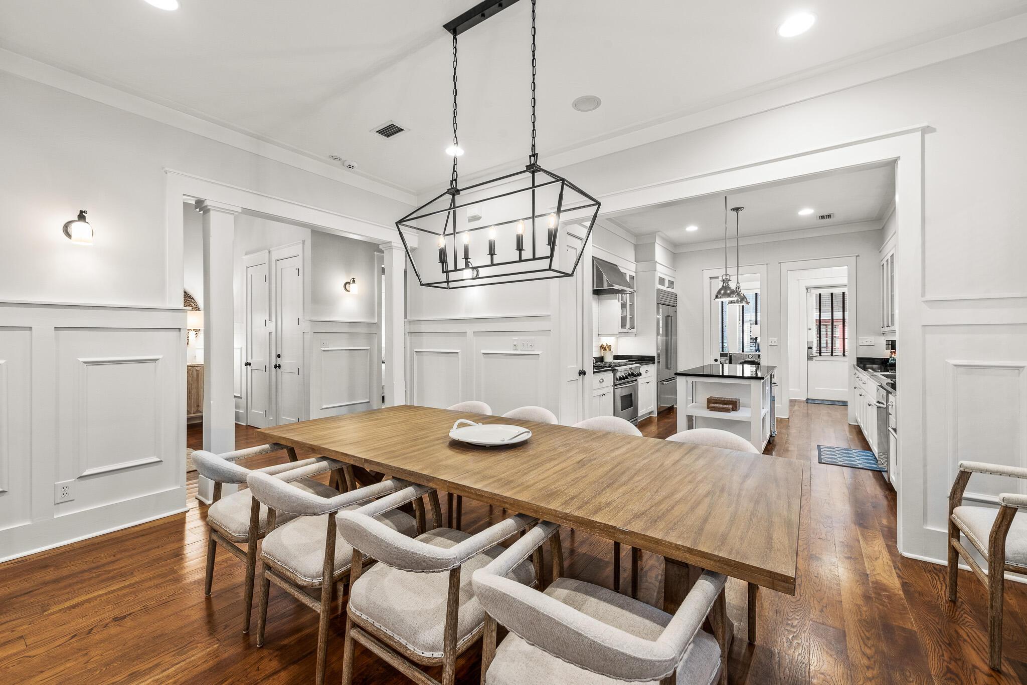 Image 3: Dining Area