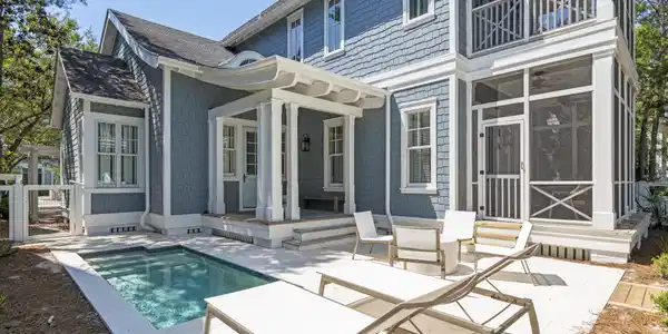 Image 4: Private pool