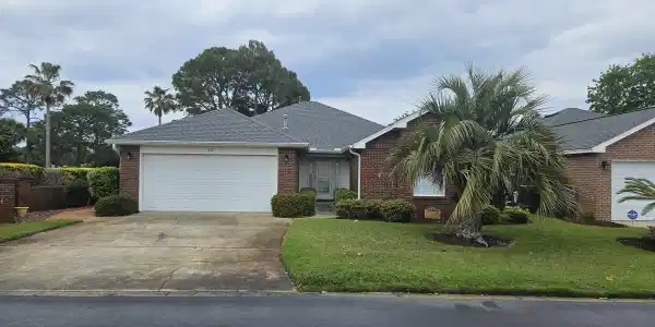 15 Bay Tree Drive