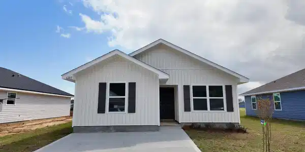 6485 Firefly Drive
