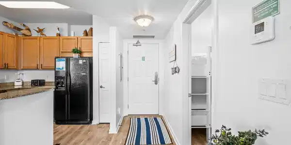 Image 4: Welcome to unit 21204