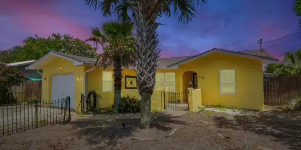 Image 3: 002__118_Lakeside_Cir__Panama_City_Beach