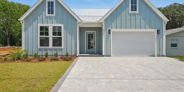 238 Oleander Drive