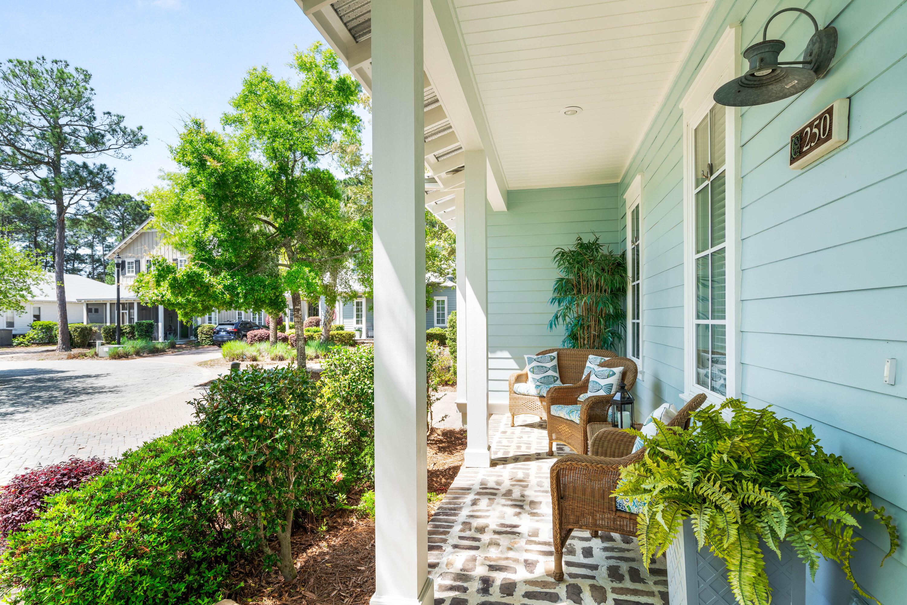 Image 4: 250 Carson Oak-11