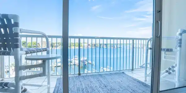 Image 3: Balcony