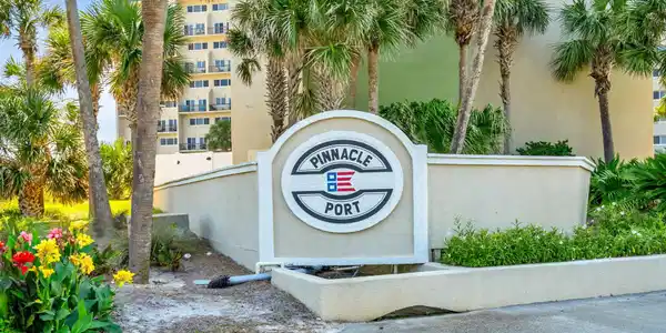 Image 4: Pinnacle Port