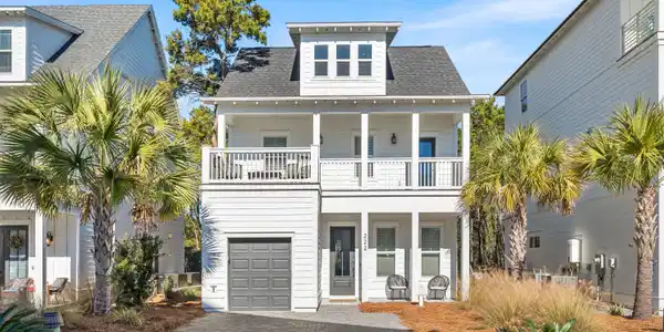 222 Valdare Lane