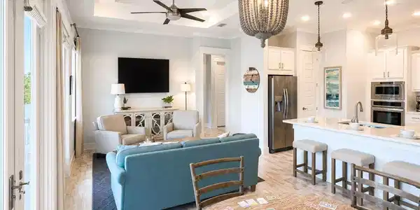 Image 3: Dining area