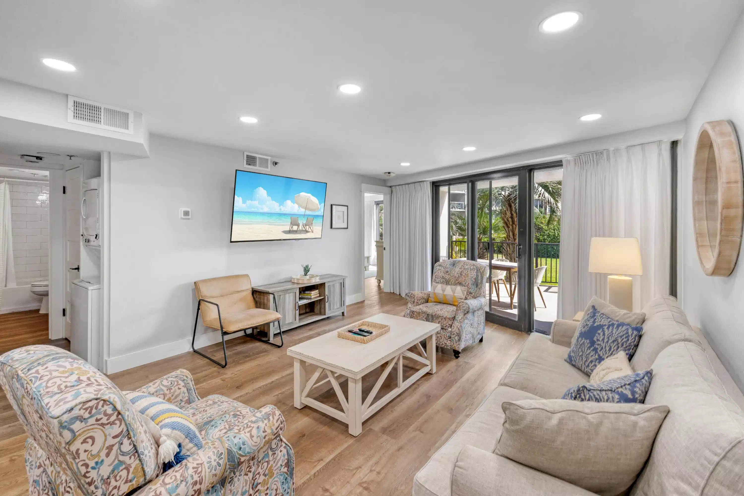 Image 1: 4017 Beachside I