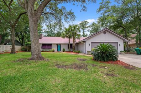 952 Rue De Palms