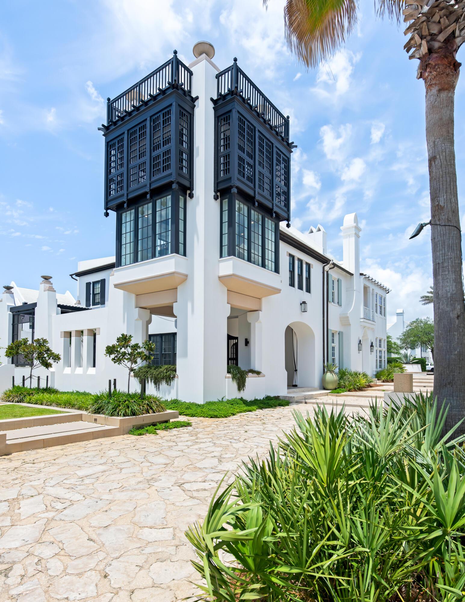 Image 2: 25Moongate-50