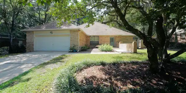 1695 Parkside Circle