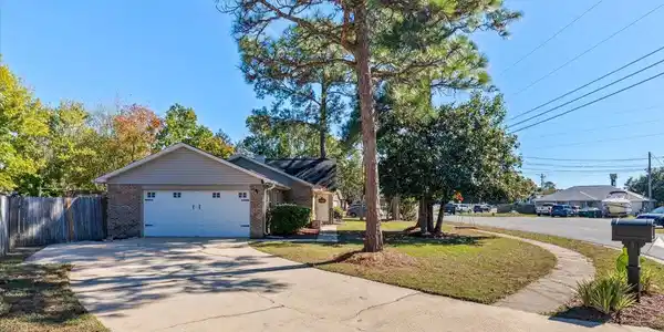 206 Seville Circle
