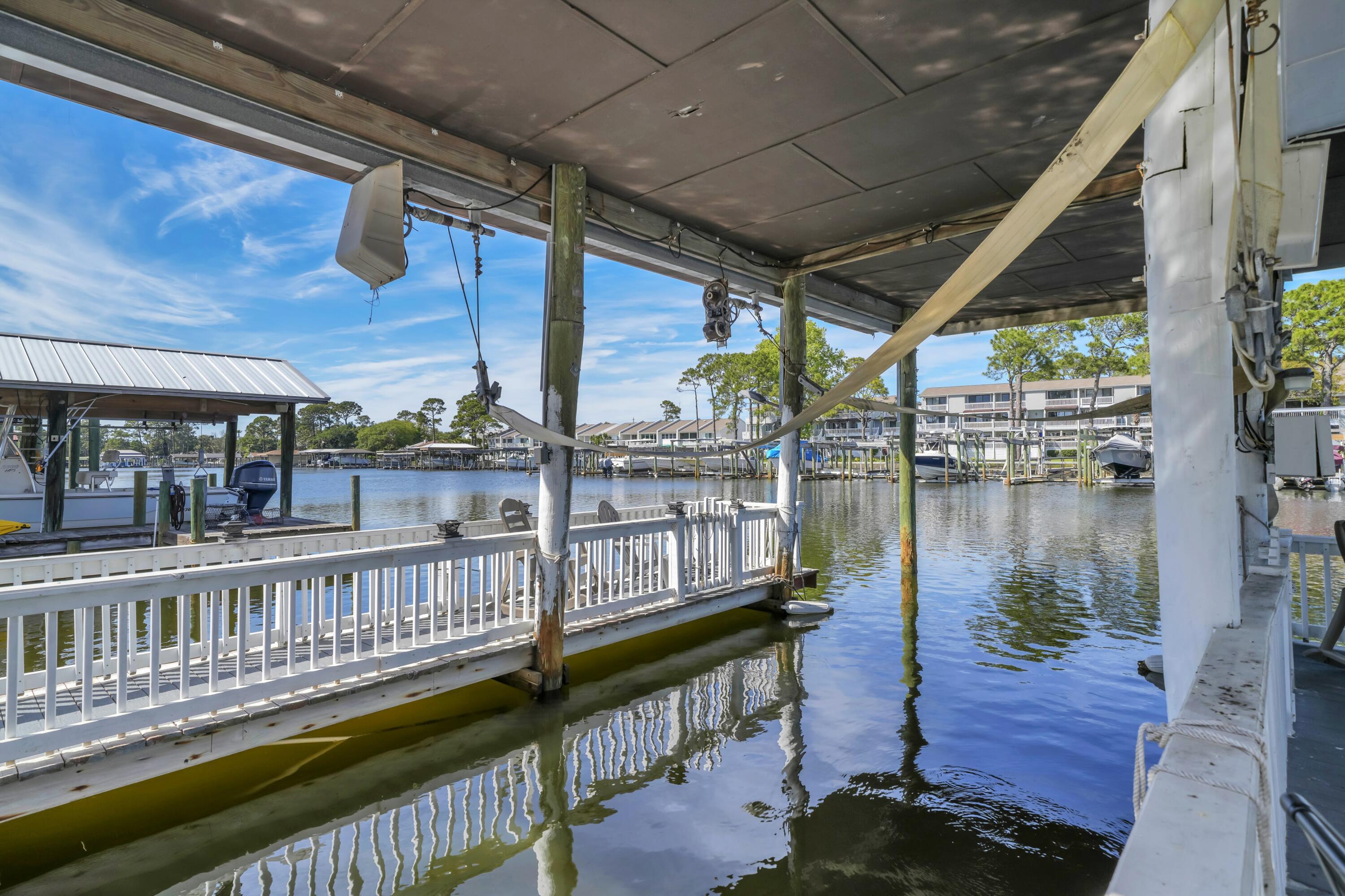 Image 4: 8120 S Lagoon Dr
