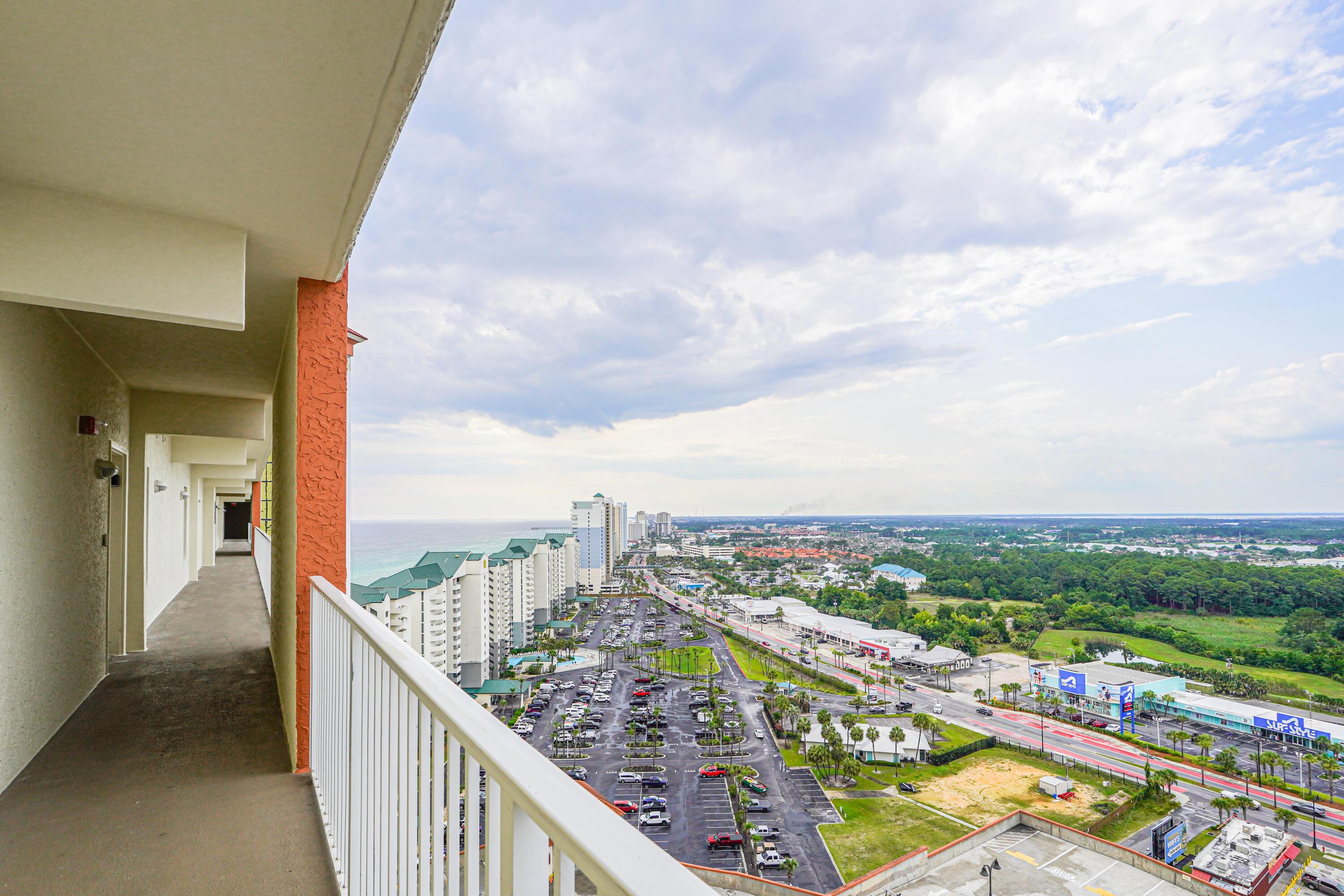 Image 2: 2015 Entry Balcony
