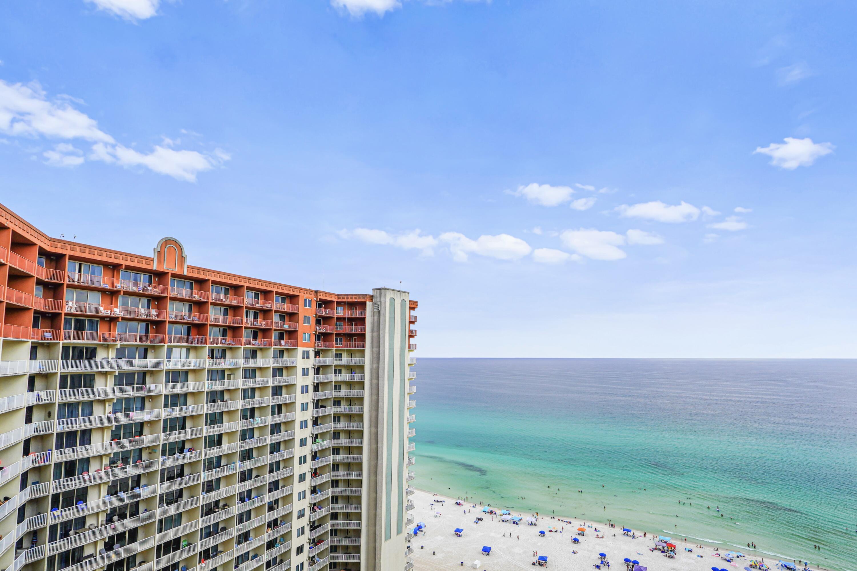 Image 3: 2015 Balcony View 5