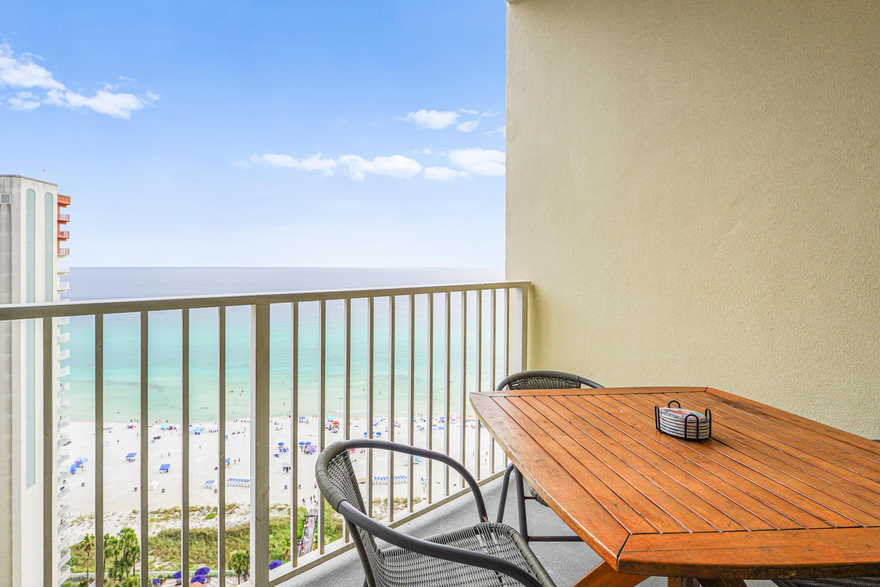 Image 4: 2015 Balcony View 4