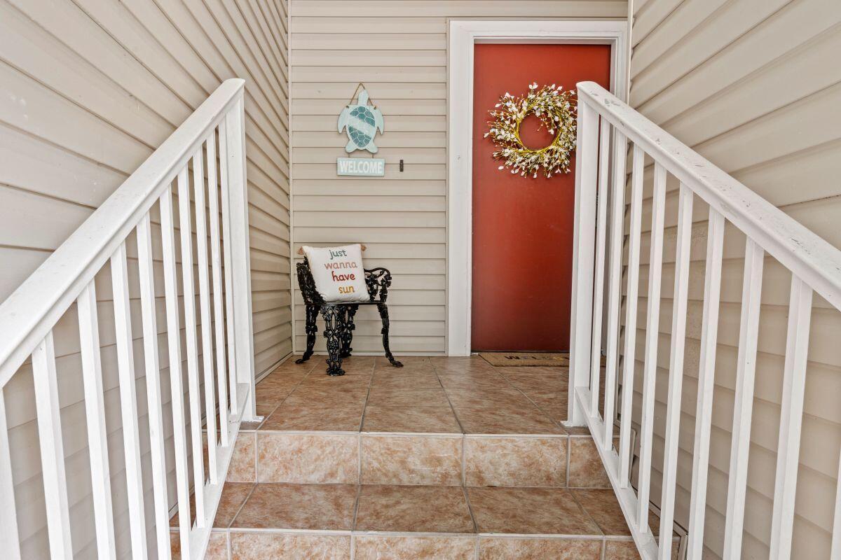 Image 2: 501 Magnolia Place
