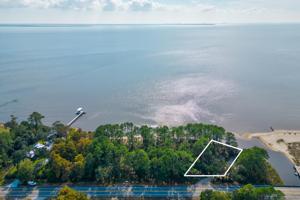 Lot 2 W State Highway 20