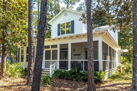 126 N Andalusia Avenue