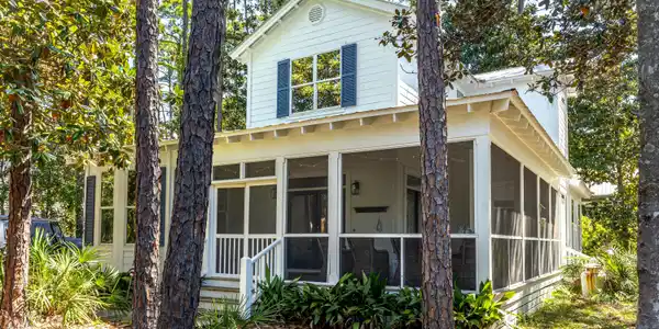 126 N Andalusia Avenue