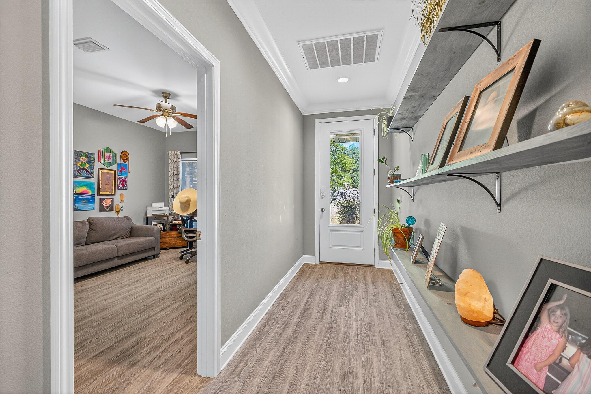 Image 4: 61B Sixth St-6